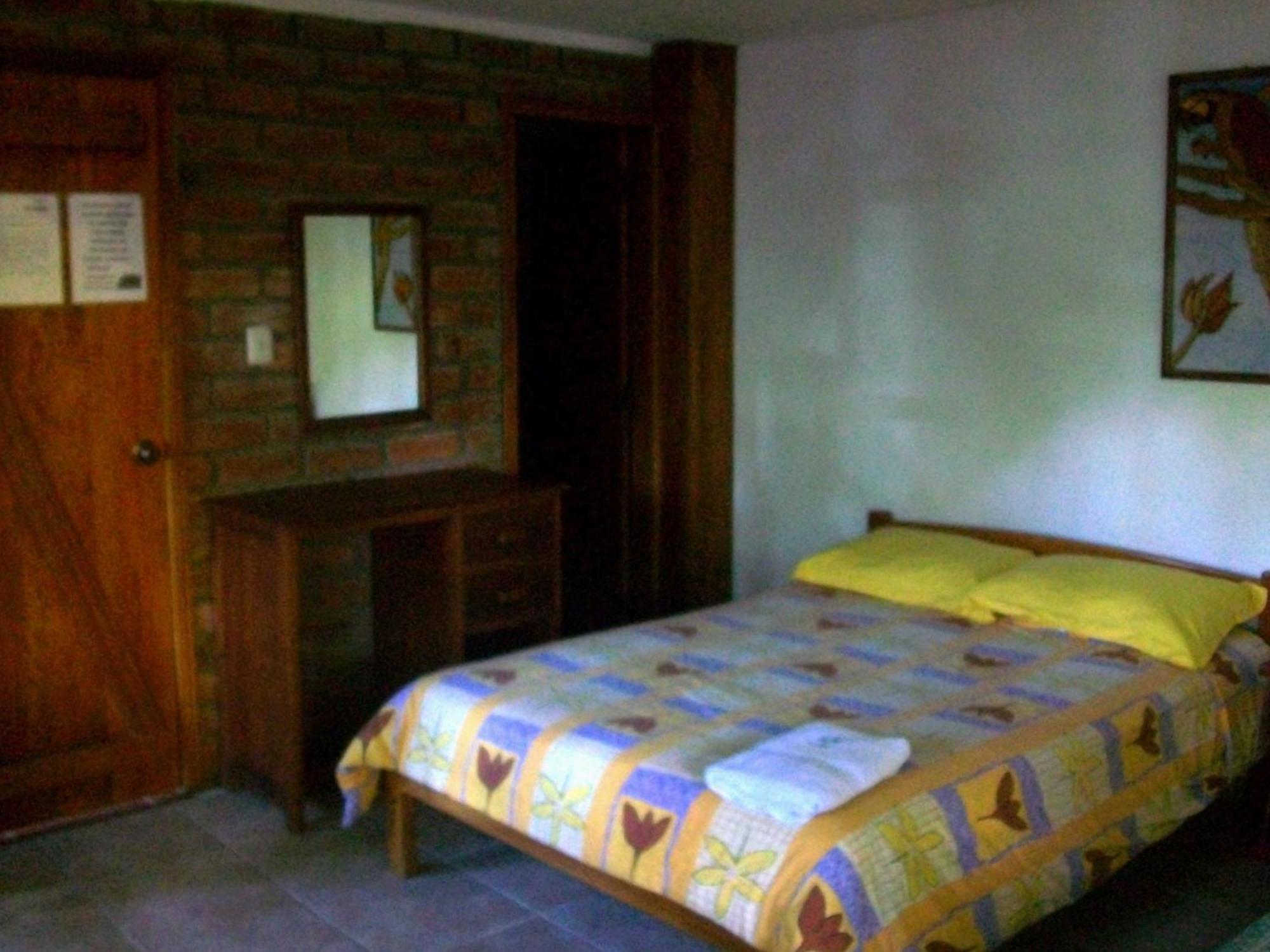 Hostal Las Palmas Puyo Ngoại thất bức ảnh